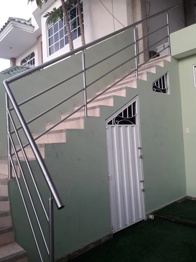 Instalación de Pasamanos de Acero Inoxidable duraderos